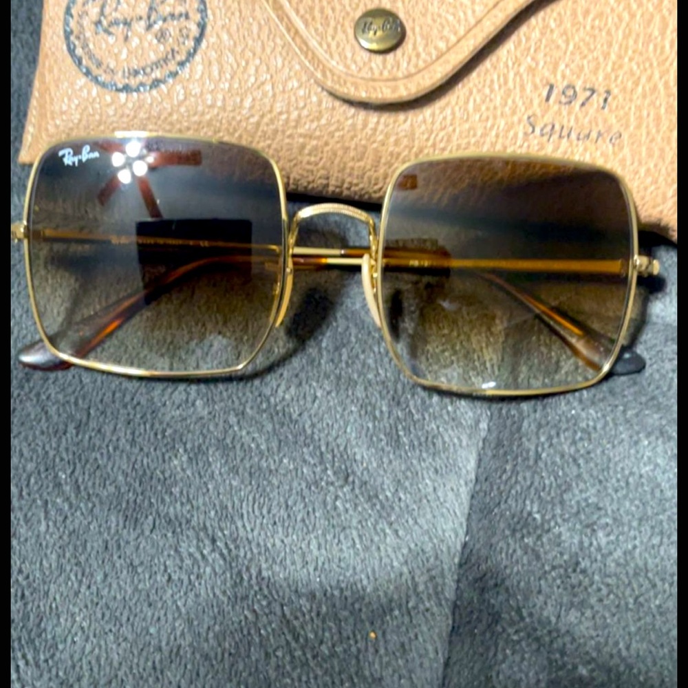 Woman sunglasses